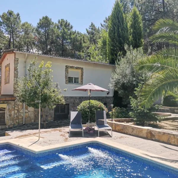 Bonita casa en el bosque - El Tiemblo, khách sạn ở El Tiemblo