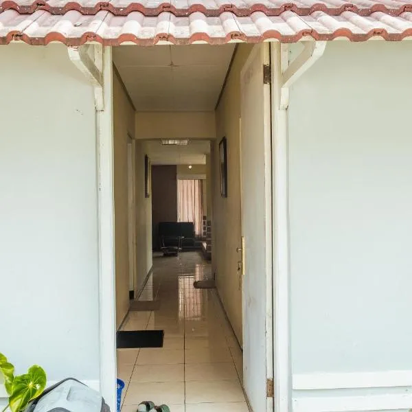 Villa solomio, hotel v destinaci Tawangmangu