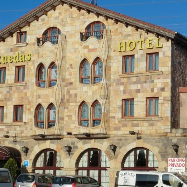 Hotel Las Ruedas, מלון בלרדו