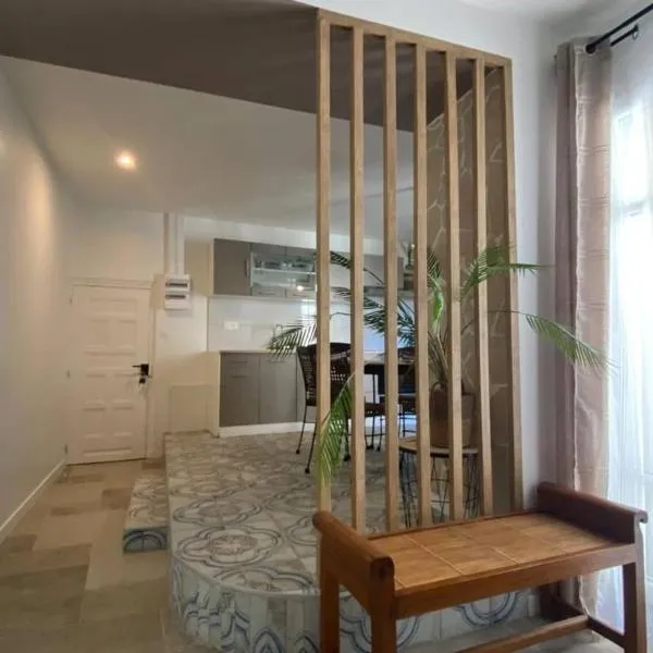 Appartement moderne T3 duplex, hotel in Le Boulou