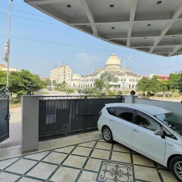 Midways Guest House and Hotels, hotel in Islamabad