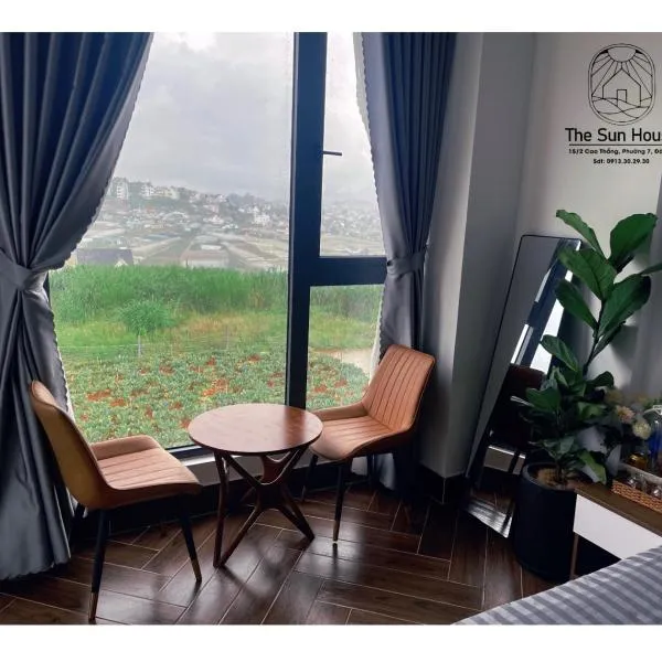 The Sun House, hotel v destinaci Ấp Kim Thạch