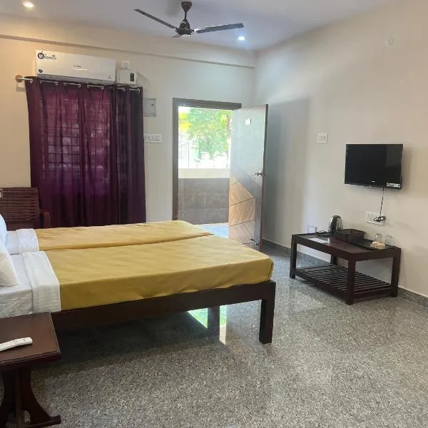 Rt Service Apartments Hotel, hotel v destinaci Velankanni