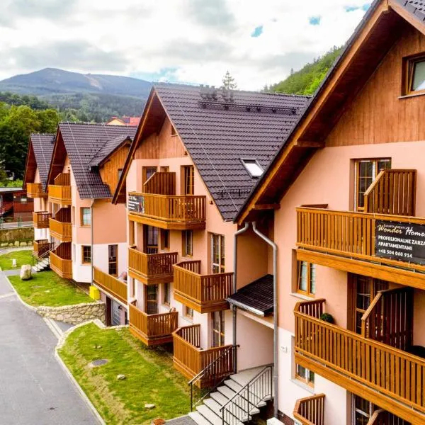 Wonder Home - Apartamenty w sercu Karpacza, blisko deptaka i terenów zielonych, hotel v destinácii Karpacz