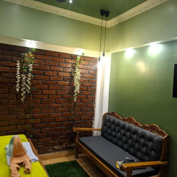 Budget-Friendly Luxury Air-Conditioned Deluxe Suite at Pravuprasad Homestay, hotell sihtkohas Bhubaneshwar