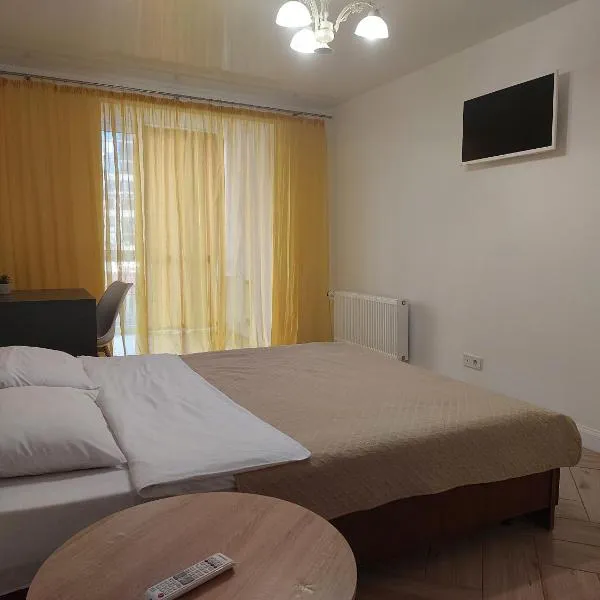 Апартаменти Класик у ЖК Яровиця, hotel v destinaci Luck