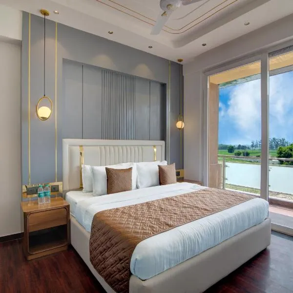 Comfort Inn Karnal, hotel in Nīsang