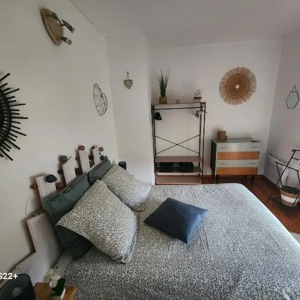 Ô ptit gîte d'Ogenne, hotel em Ogenne-Camptort