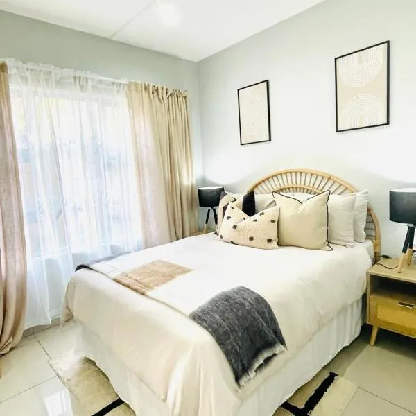 Trendy, Comfortable 1 bedroom Apartments in Mthatha，姆塔塔的飯店