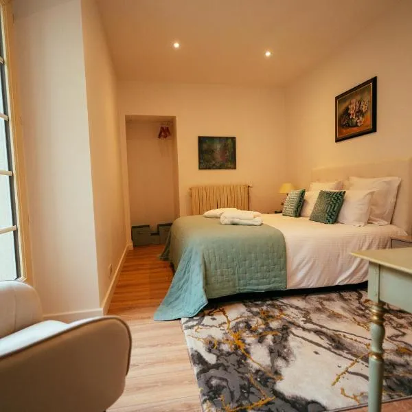"Compostelle ", hotel a Montigny-le-Gannelon