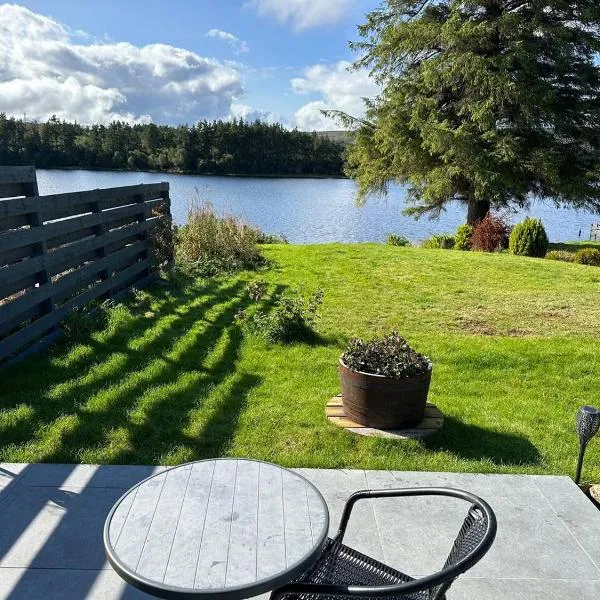 Lochside Lodge Pod, hotel in Lairg