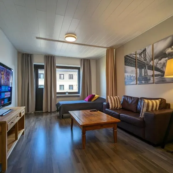 Wonderful and spacious city center apartment - own carpark, khách sạn ở Rauma