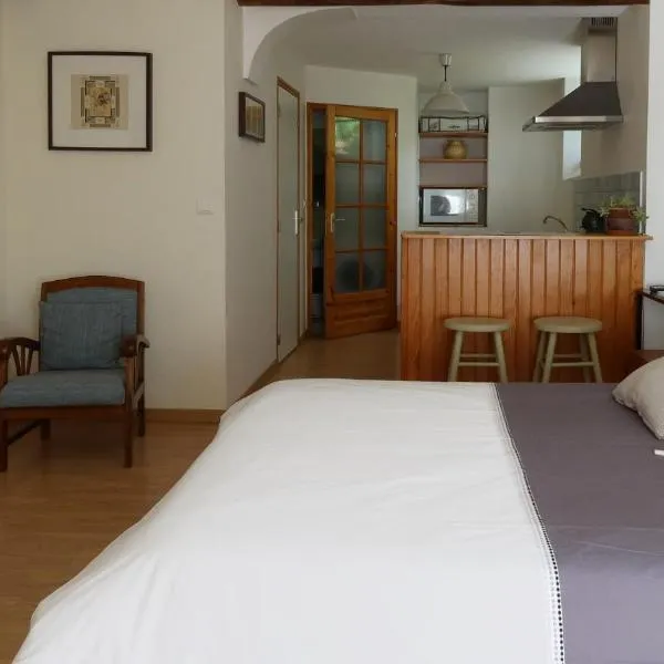 maison La Marche, hotel v destinaci Cugand