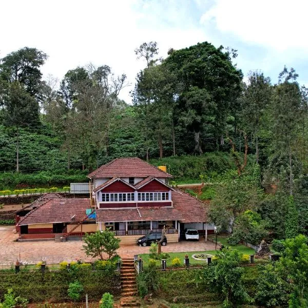 Balekhan Homestay - Heritage & Mountain View, hotel in Kalasa