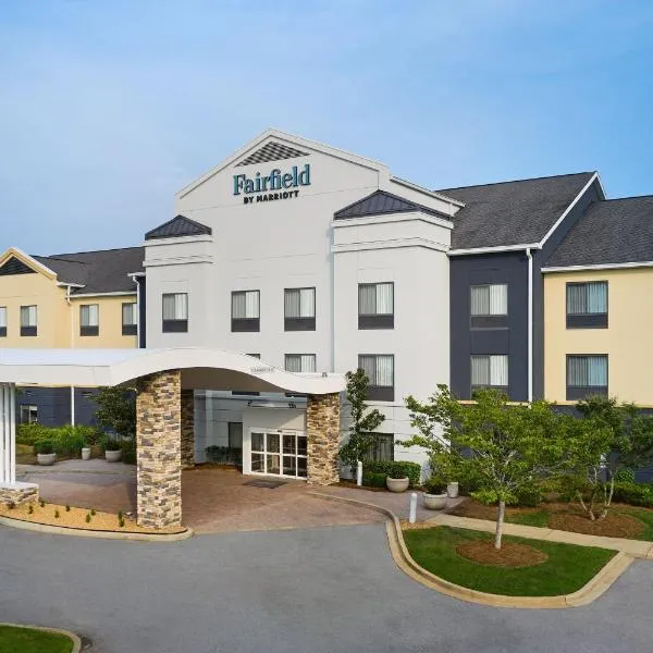 Fairfield Inn & Suites Auburn Opelika, готель у місті Опелайка