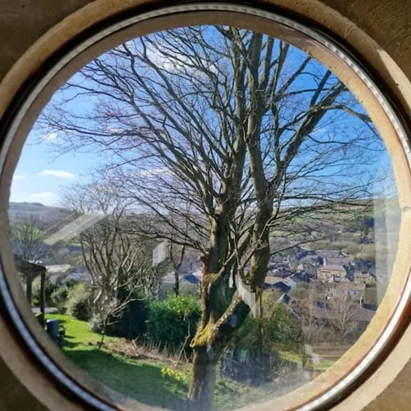 The Hayloft, Marsden, hotel in Diggle