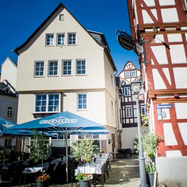 Designapartment im Herzen der Altstadt - 7 Guests - 3 Bedrooms - 2 Bathrooms, hotel in Limburg an der Lahn