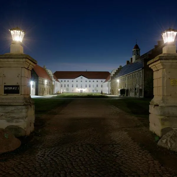 Sonnenschloss: Hettstedt şehrinde bir otel