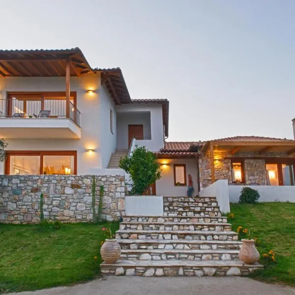 Villa Almira Luxury Apartments, hotel in Ouranoupoli