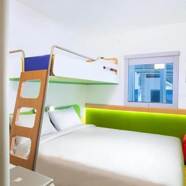 Cordia Hotel Makassar Airport, hotel in Makassar