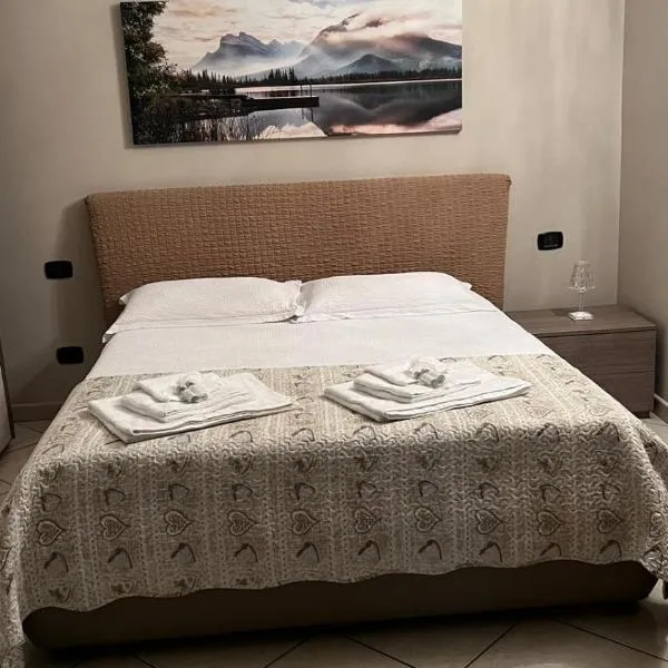 Casa di Paola, hotel v destinaci Asti