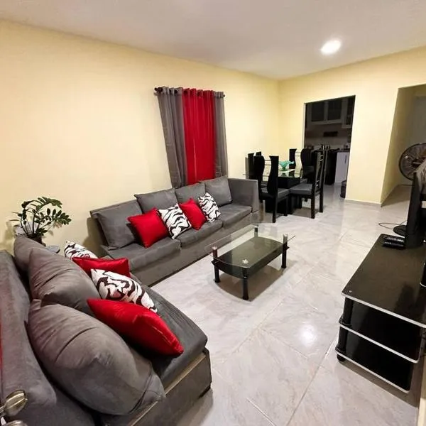 house on the hill, hotel v destinaci Nagua