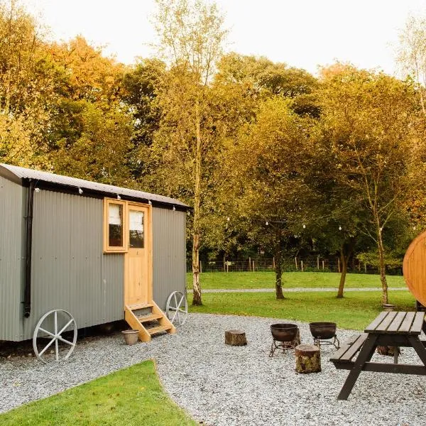 The Hamlet at Samlesbury Hall, hotel v destinaci Balderstone