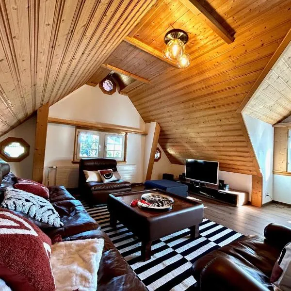Wunderschöne Maisonette-Ferienwohnung in stattlichem Toggenburgerhaus, hotel v destinaci Sankt Peterzell