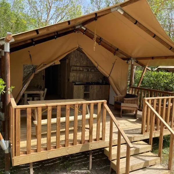 Lodges & Nature - 49, hotel in Avignon