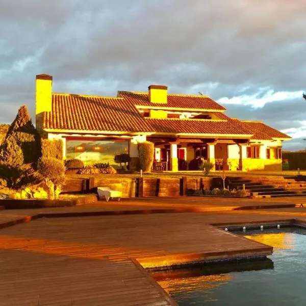 La Traviesa,Villa de Lujo de 500 m. en el Campo con Piscina, hotel v destinaci Campo Arcís