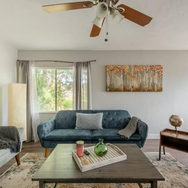 Cute downtown home by Depot Park, hotel in Gainesville