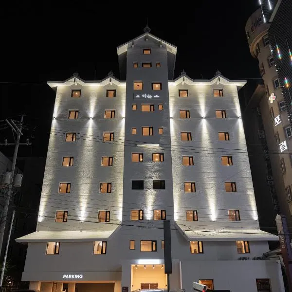 Cheonan Aank Hotel Seongjeong, hotell i Cheonan