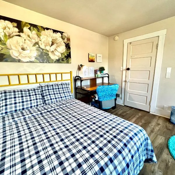 Private Room with Shared Bathrooms and Air Conditioning 10 Minutes from SeaTac Airport, hotel v destinaci Seattle