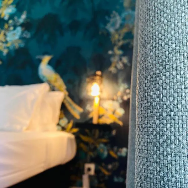 Logis Hôtel Médiéval, Montélimar Nord, hotel v destinácii Rochemaure