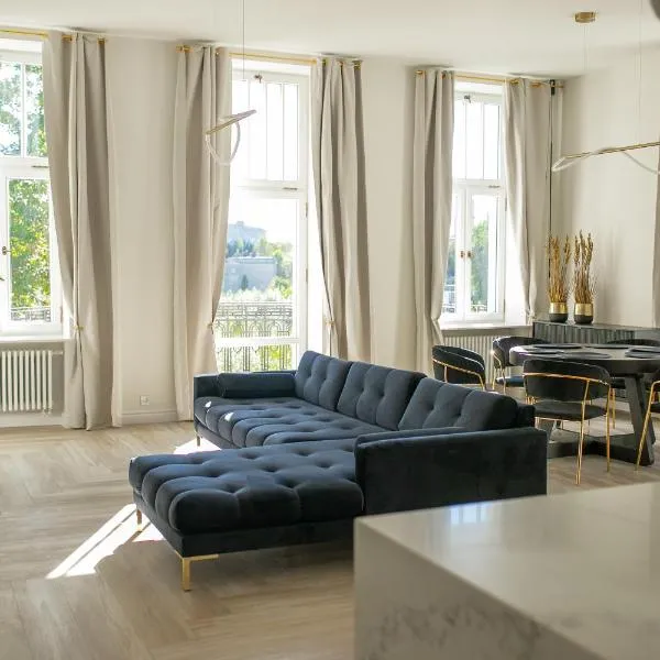 Srebrna Luxury Apartments - willa fabrykancka - wnętrza premium, hotel v Łódźu