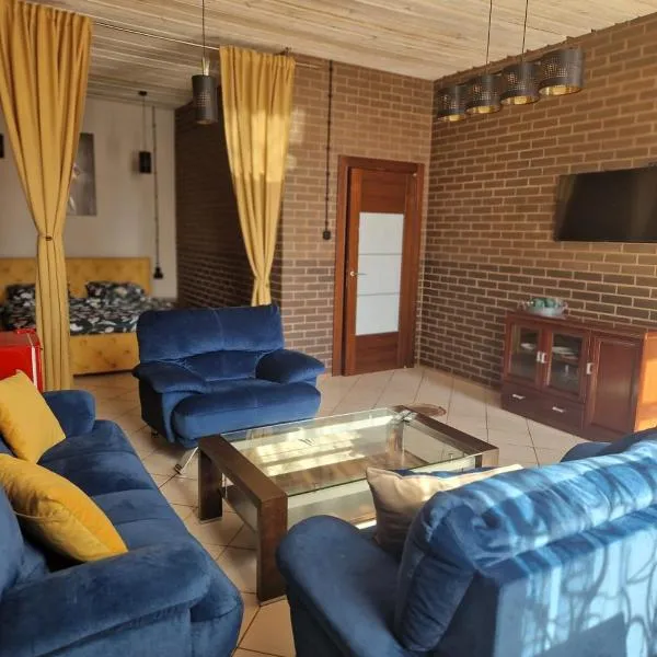 WILLA VASCO ADMIRAŁ, hotel v destinaci Rewa