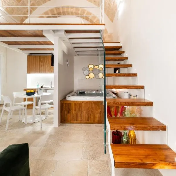 Old Court Luxury Suite&Spa by MONHOLIDAY, hotel en Monopoli