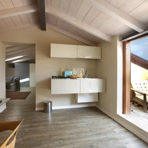 Corte San Luca Apartments, hotel v destinaci Bardolino