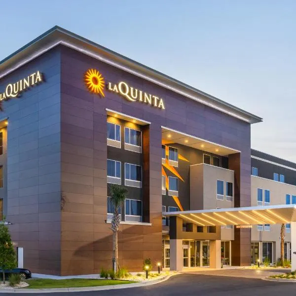 La Quinta Inn & Suites by Wyndham Valdosta, hotel di Quitman