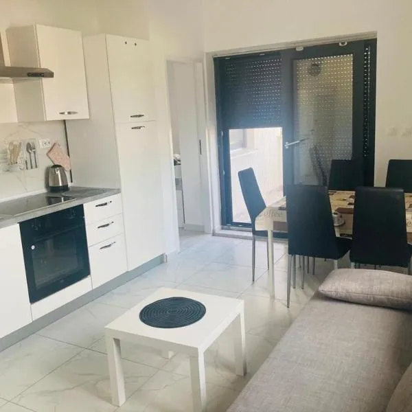 Villa Sole Tisno, хотел в Тисно