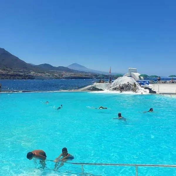 Beautiful oceanfront studio with private parking, Hotel in Punta del Hidalgo