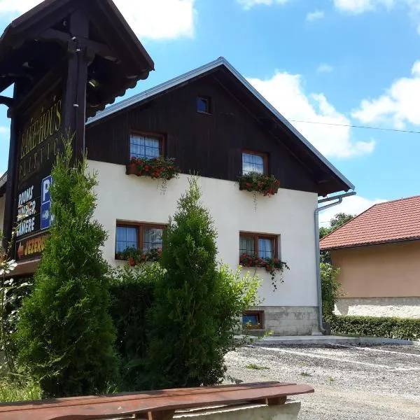 Lake House, hotel v destinaci Jezerce