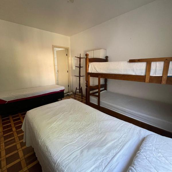Quarto privativo ótima localização - Foto 5