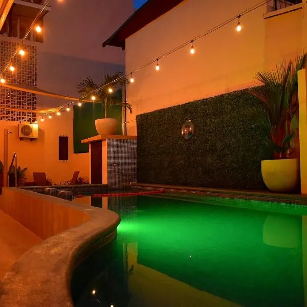 Hotel Cabinas Midey, hotel in Puntarenas