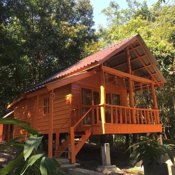 Starfish Bungalows, hotel in Koh Rong Island