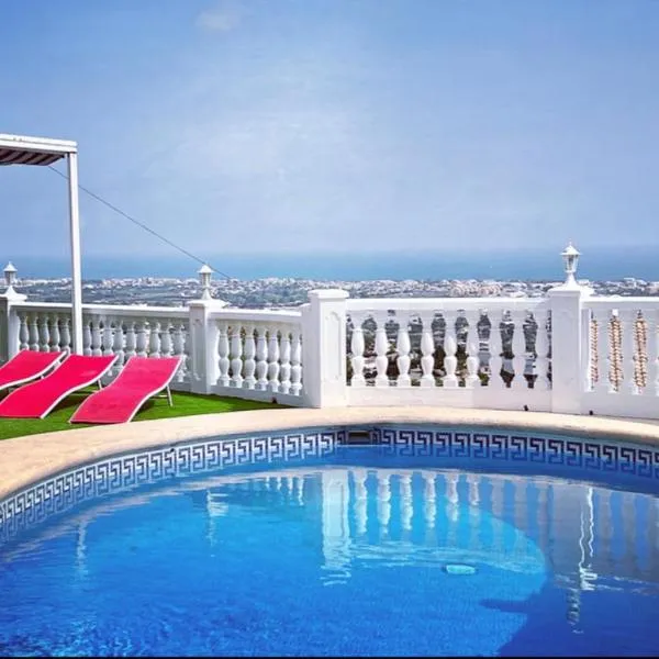 VILLA FAMILIA, hotel Deniában