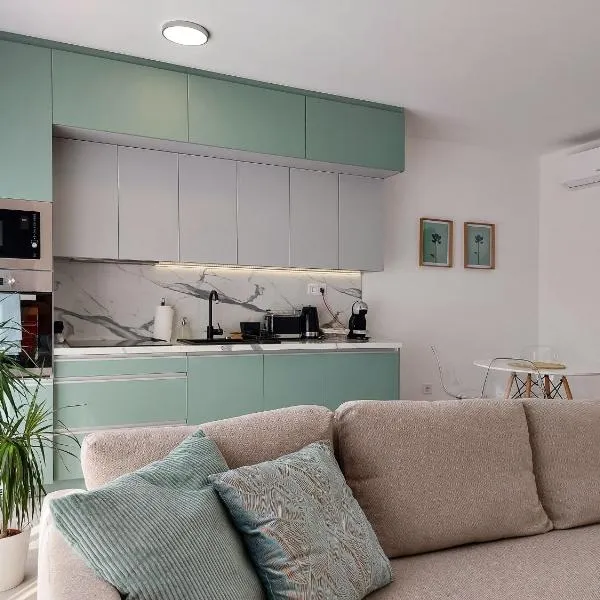 Linden Apartman 001 - Adults Only, hotel in Mosonmagyaróvár