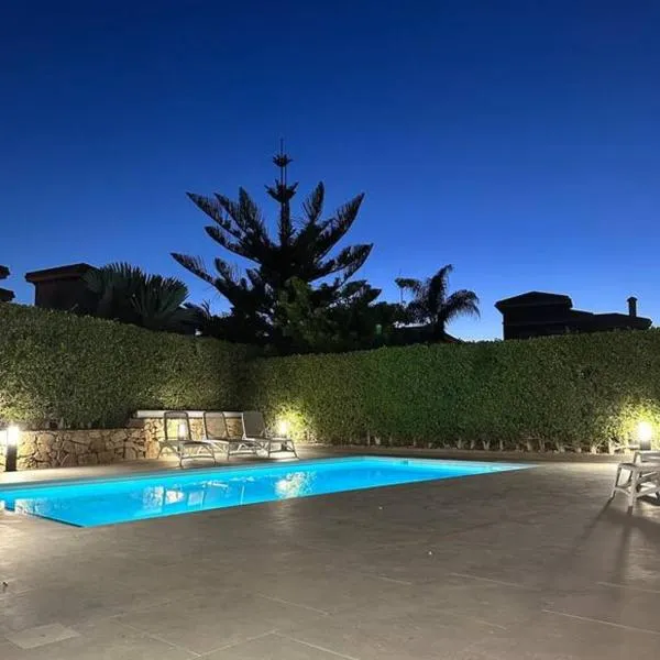 Beautiful 3 bed villa on Mar Menor golf resort, hotel v destinaci Torre-Pacheco