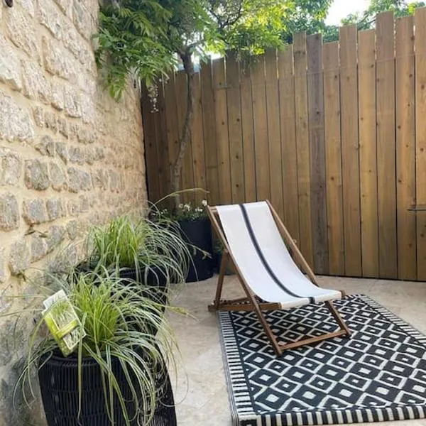 Maison en centre ville avec extérieur, hotel v destinaci Compiègne