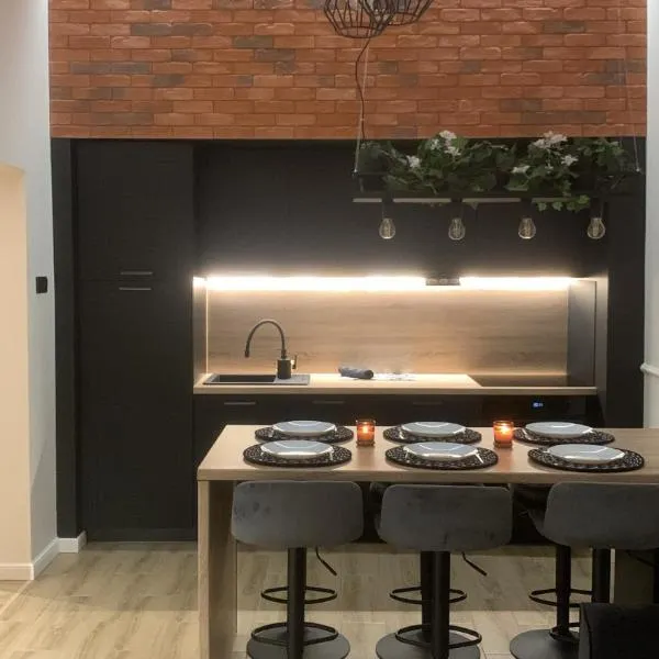 6 OSOBOWY apartament PREMIUM w KAMIENICY - CENTRUM, hotel di Gorzów Wielkopolski